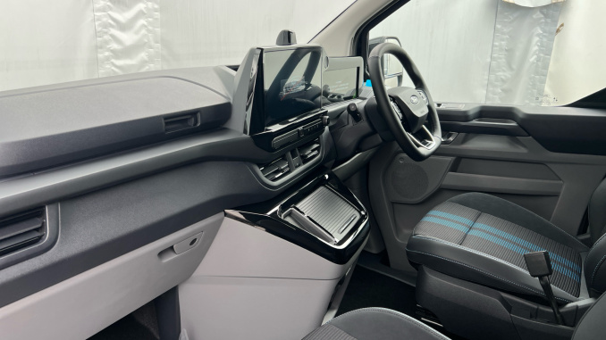 Ford Transit Custom 320 L1 Petrol Fwd 2.5 PHEV 232ps H1 Double Cab Van Sport Auto [NI] - Image 9